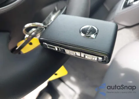 2025 Volvo Xc90 T8 Plus 7-Seater from USA, damaged, VIN YV4H60PB0S1372022